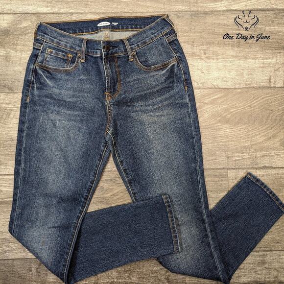 Old Navy Original Straight Leg Jeans Size 2 Short - Picture 1 of 6